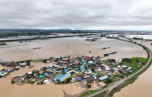恒瑞易配 韩国多地遭遇破纪录暴雨 已致4人死亡_大皖新闻 | 安徽网